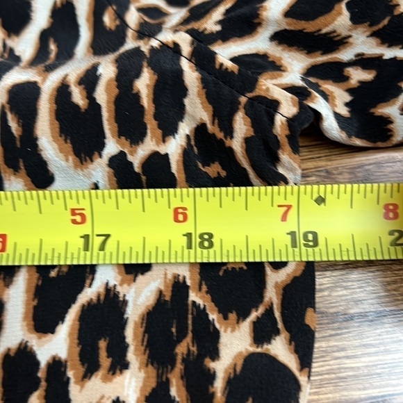 EQUIPMENT FEMME Essential silk button down shirt dress natural leopard medium - Picture 8 of 8